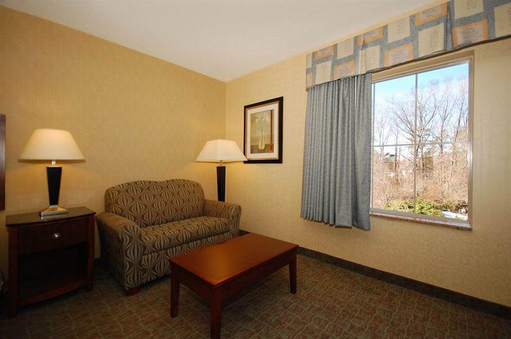 Sleep Inn & Suites Near Joint Base Andrews-Washington Area Morningside Buitenkant foto