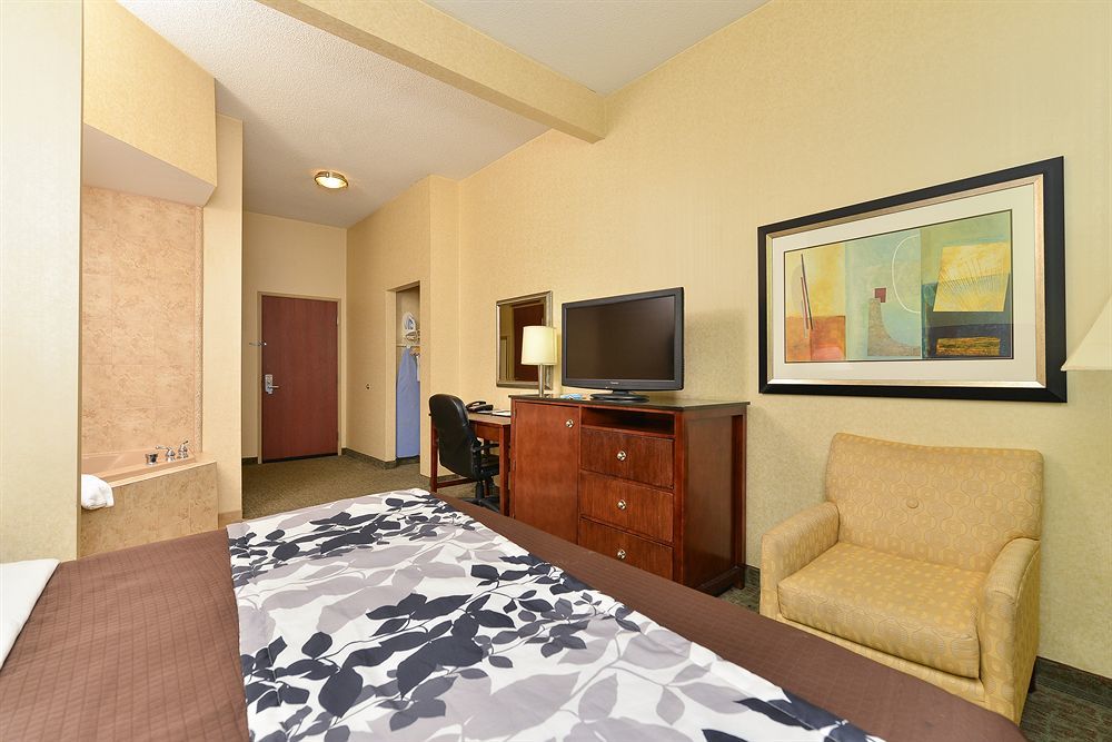 Sleep Inn & Suites Near Joint Base Andrews-Washington Area Morningside Buitenkant foto