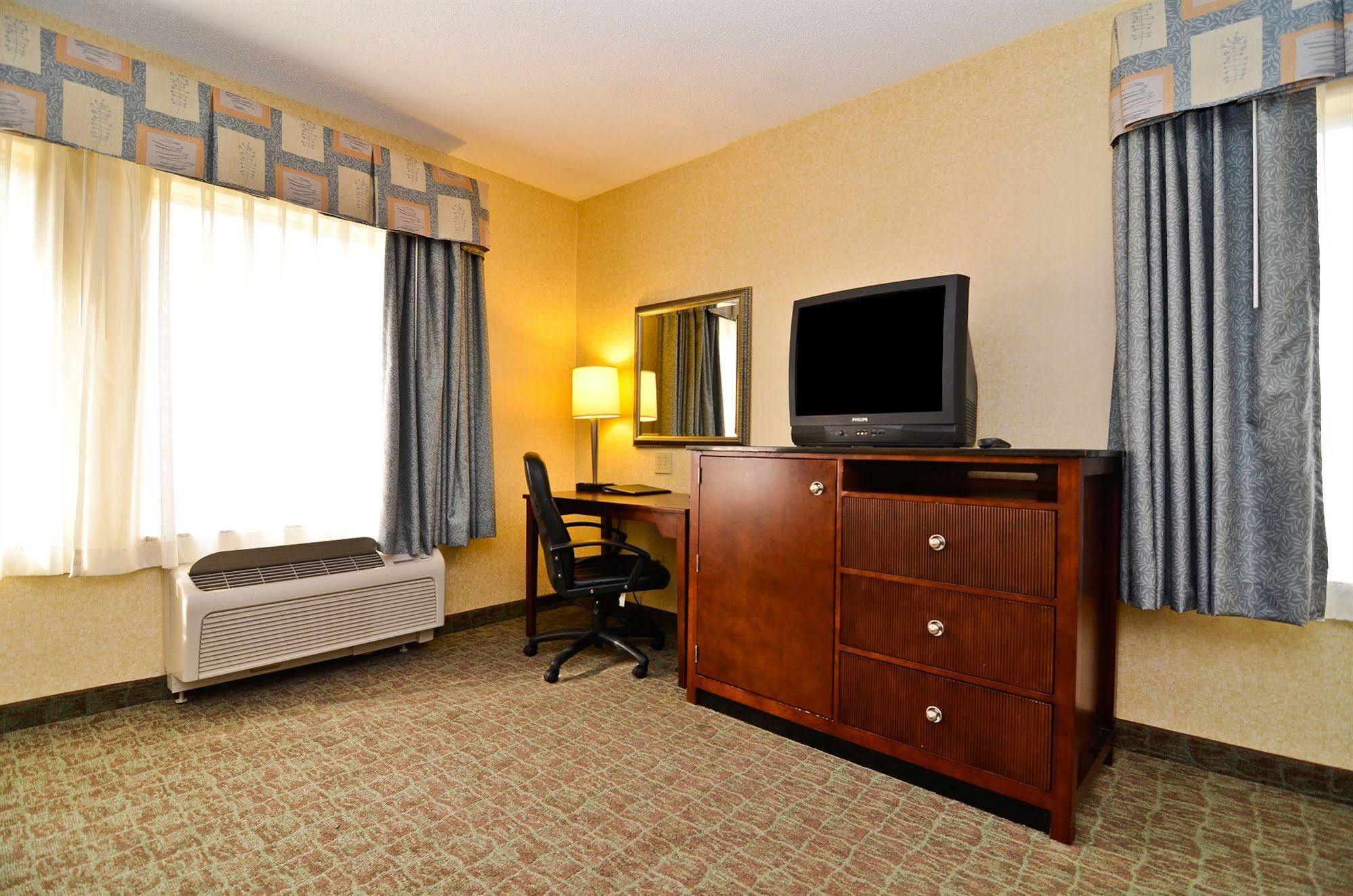 Sleep Inn & Suites Near Joint Base Andrews-Washington Area Morningside Buitenkant foto